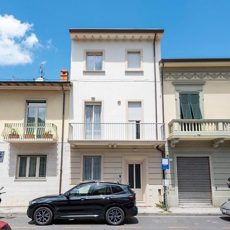 Suite Ondina Viareggio Apartments Buitenkant foto